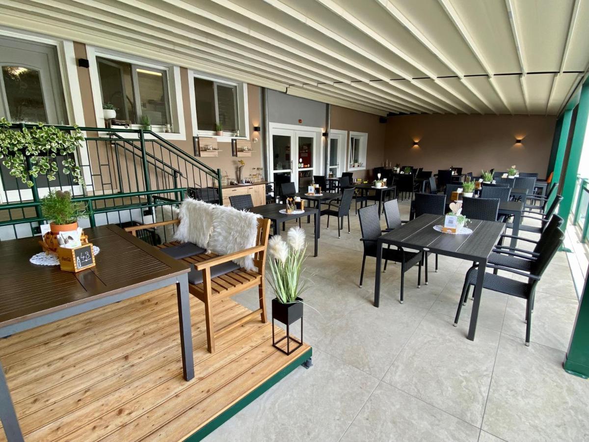 Hotel & Wirtshaus Hoedl-Kaplan Feldbach  Exterior photo
